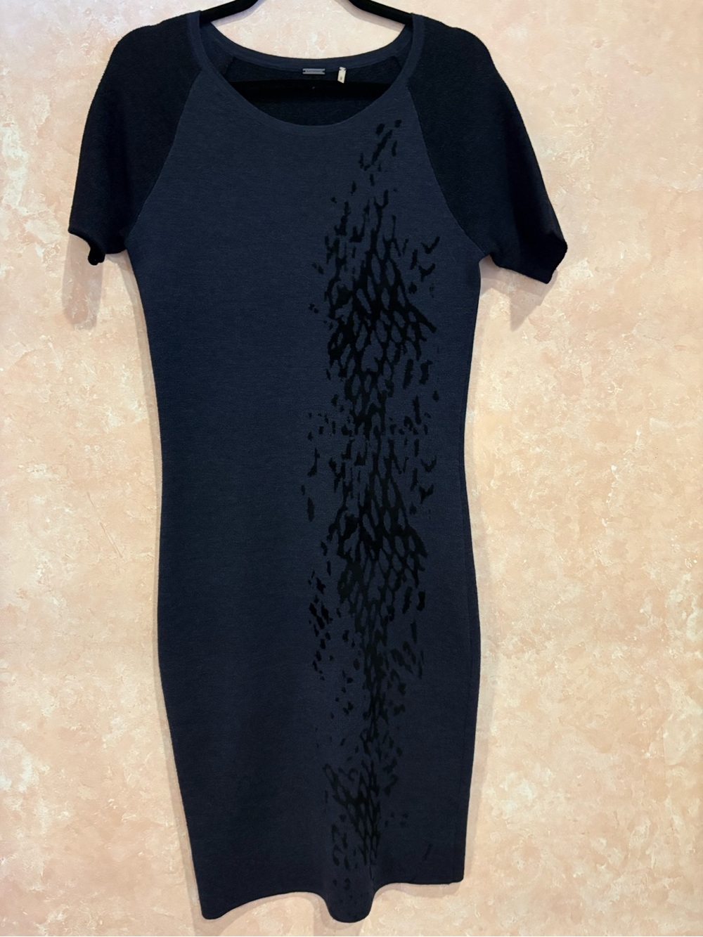 Elie Tahari Black Short-Sleeve Sweater Sheath Dress with Tone-on-Tone Print